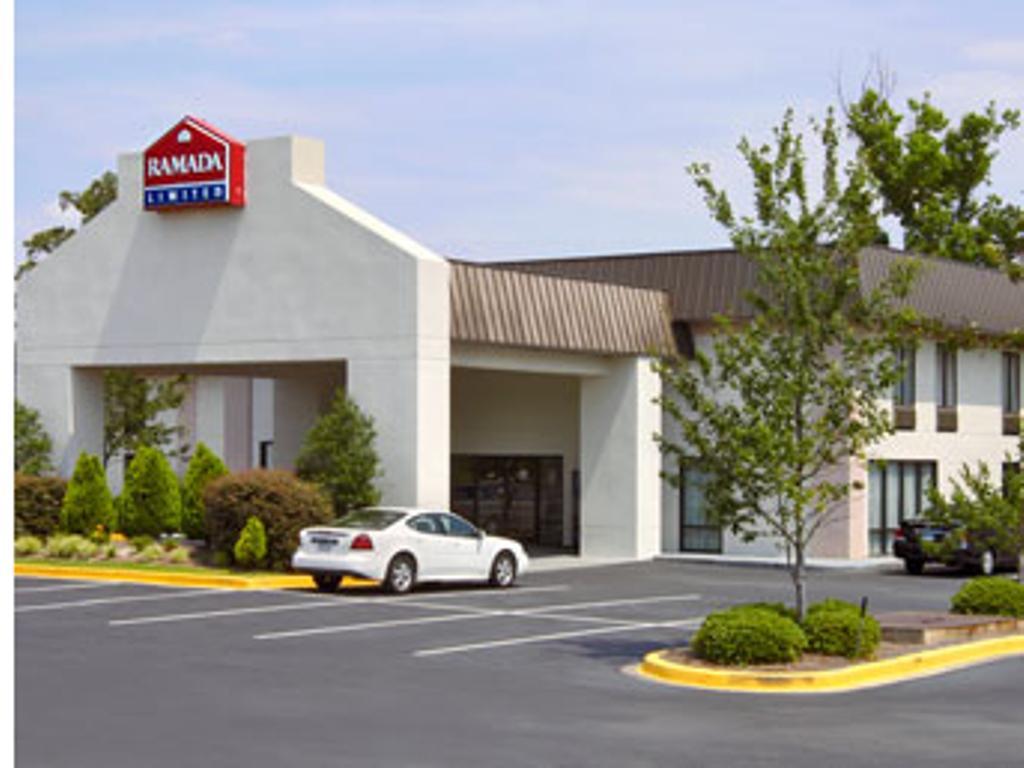 Ramada Limited - Columbia Hotel Exterior photo